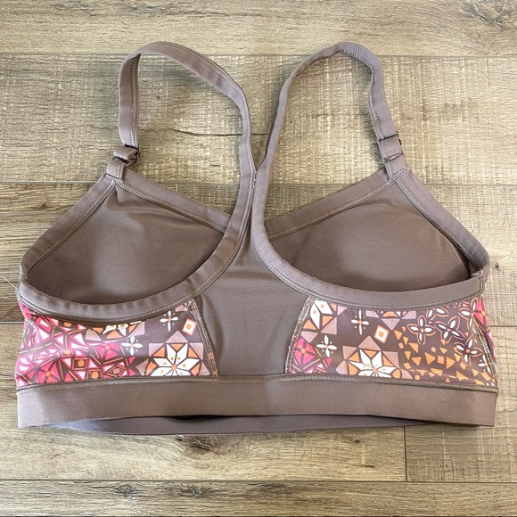 NWOT Aerie Racerback Sports bra - Picture 2 of 4